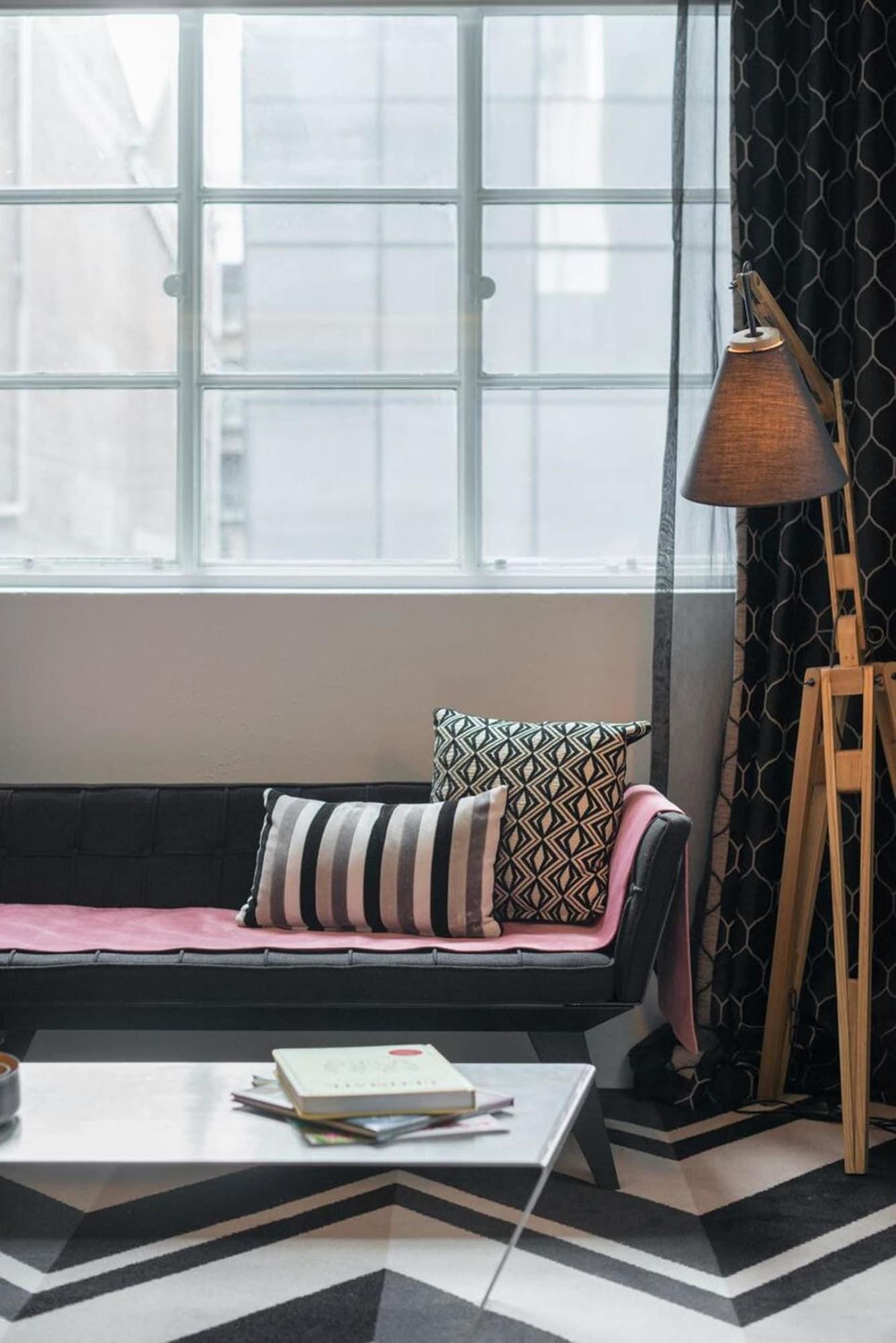 Adelphi Hotel Melbourne Kültér fotó A floor lamp