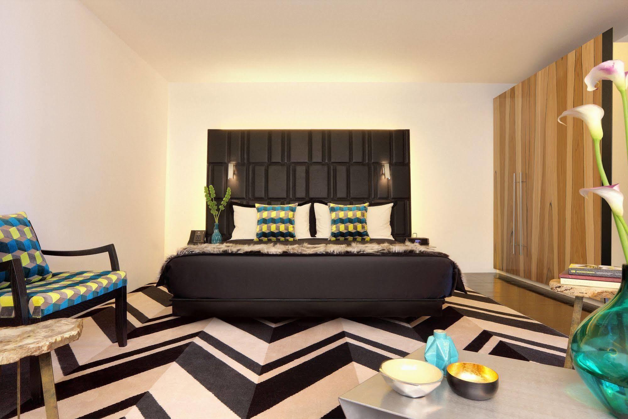 Adelphi Hotel Melbourne Kültér fotó A room at the hotel
