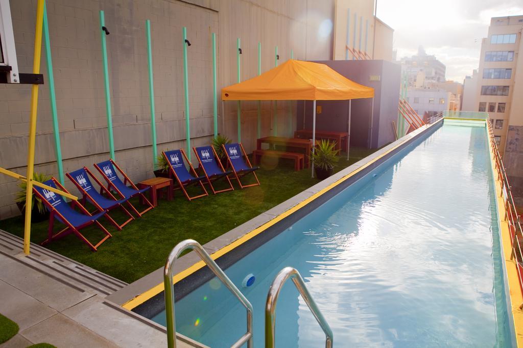 Adelphi Hotel Melbourne Kültér fotó The pool at the hotel