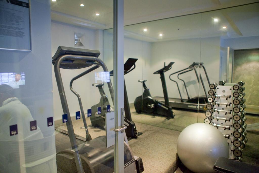 Adelphi Hotel Melbourne Kültér fotó The gym