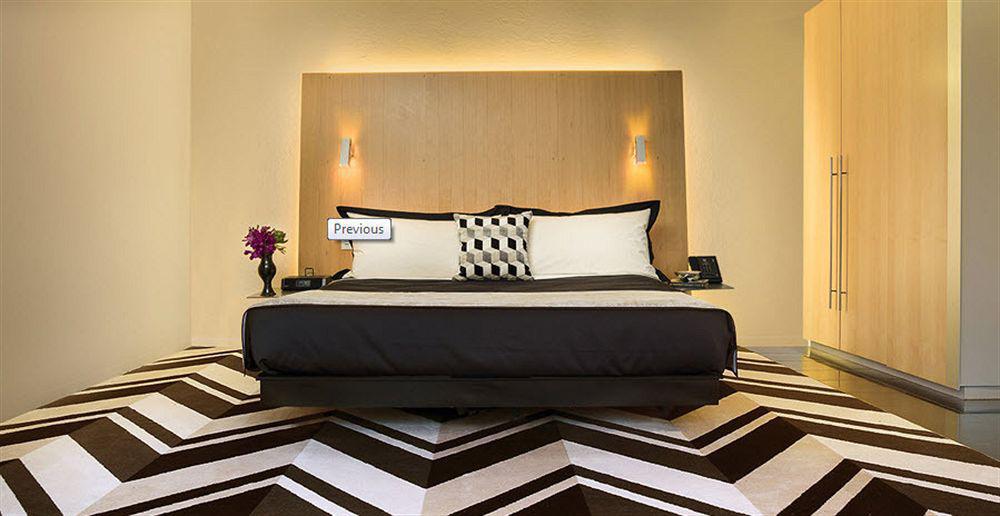 Adelphi Hotel Melbourne Kültér fotó A bedroom at the hotel